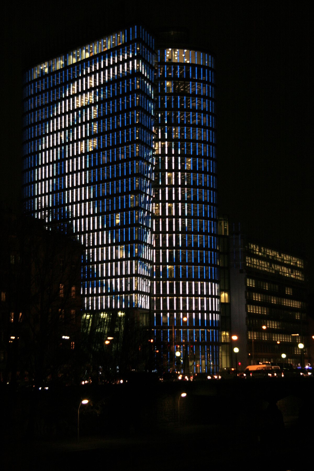 UNIQA Tower Lichtinstallationen